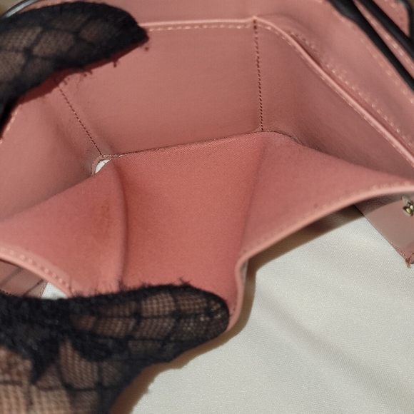 💠 Authenic Fendi Pink Wallet💠 - Picture 8 of 13